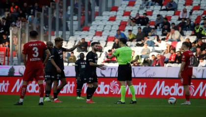 Trendyol Süper Lig: Antalyaspor: 1 - Beşiktaş: 1 (Maç sonucu)