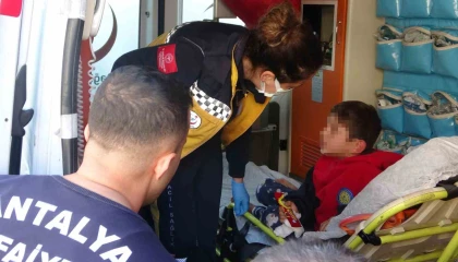 Yangından kurtarılıp ambulansa alındı, hastaneye gideceğini öğrenince Annemin parası yok ama dedi