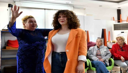 Yaşlı evlerinde psikolog ve uzmanlar eşliğinde Empati Atölyesi