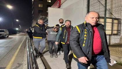 3 gün boyunca AVM havalandırmasında saklanan hırsız yakalandı