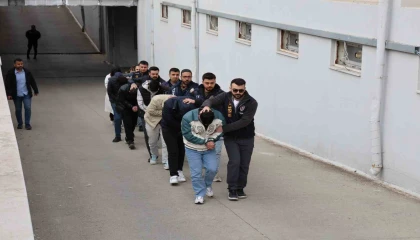 Adanada günlük 2 milyon TL para döndüren yasadışı bahis şebekesi çökertildi