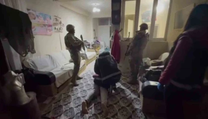 Adanada silah kaçakçılarına şafak operasyonu