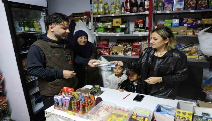Adanalı hayırsever, mahallenin tüm bakkal borcunu ödedi