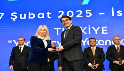 Akdeniz Üniversitesine Kariyer Gelişiminde En Etkin Üniversite ödülü