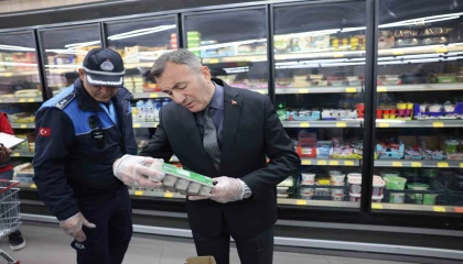 Akdeniz zabıtası zincir marketleri denetledi