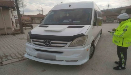 Antalyada 1 haftalık trafik denetimlerinde 63 bin araç kontrol edildi, 15 bin sürücüye ceza kesildi