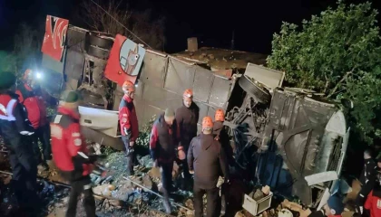 Antalyadaki yolcu otobüsü kazasından ölüm haberi geldi