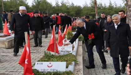 Bakanlar, Kahramanmaraş deprem şehitlerini andı