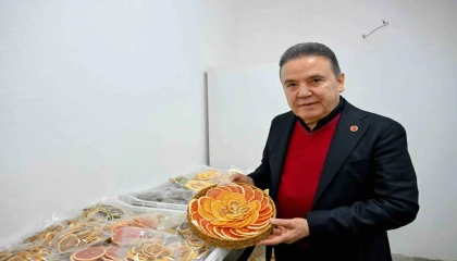 Başkan Böcek: Çiftçimizin alın teriyle ürettiği ürünleri israf etmiyoruz