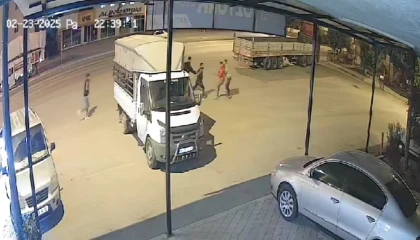 Bıçakla öldürülen gence saldırı anları güvenlik kamerasında