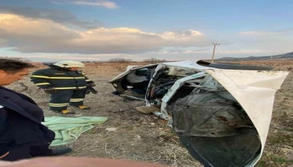 Burdurda kontrolden çıkan otomobil takla atıp şarampole devrildi: 2 yaralı