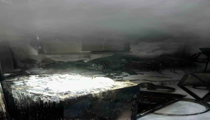 Çatı katında çıkan yangın korkuttu