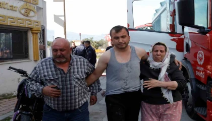 Elektrikli ısıtıcıdan çıkan yangında anne-babasını son anda dışarı çıkardı