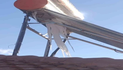 Gazipaşada soğuk hava güneş enerji panellerini patlattı