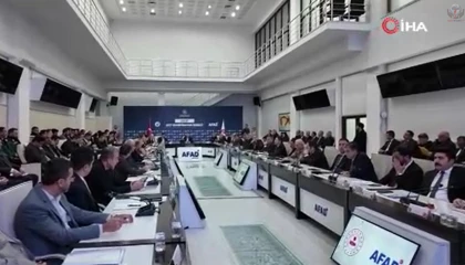 Hatay Büyükşehir Meclisi’nde Bakan Kurum’a hemşerilik beratı sunulması önerisi kabul edildi