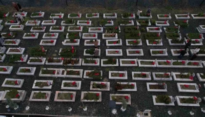 Hatayda deprem şehitleri mezarlığındaki yoğunluk havadan görüntülendi