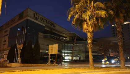 Havalandırmadan girdi, kuyumcudan 3 kilogram altın çaldı