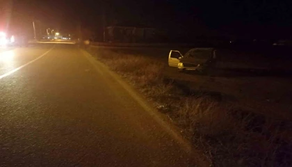 Ispartada kontrolden çıkan araç takla atarak şarampole yuvarlandı: 2 yaralı