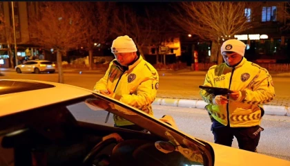 Ispartada narkoalan ve trafik uygulaması: 22 sürücüye cezai işlem uygulandı