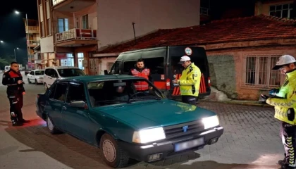 Ispartada narkotik ve trafik denetimi: 10 sürücüye idari para cezası