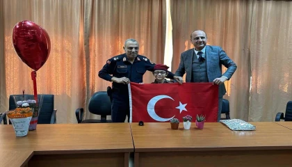 Jandarma özel öğrencinin doğum günü hayalini gerçekleştirdi