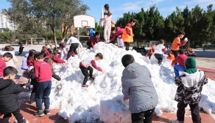 Kara hasret Adanalı çocukların kar sevinci