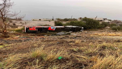 Kaza sonrası elektrik hattı onarımını yapan işçi, akıma kapılarak yaralandı