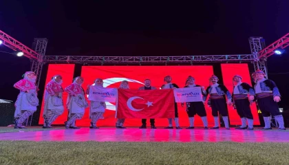 Konyaaltı Halk Oyunları Topluluğu Kuveytte sahne aldı