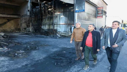 Manavgatta yangın mağduru esnafa destek ziyareti