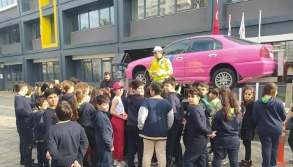 Mersinde öğrencilere trafik güvenliği eğitimi verildi
