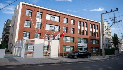 Mersinde yapımı tamamlanan Kurdali Sosyal Yaşam Merkezi hizmete açıldı