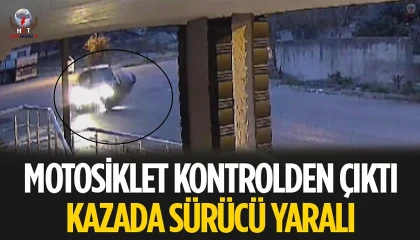 Motosikletin, otomobile ok gibi saplandığı kaza kamerada