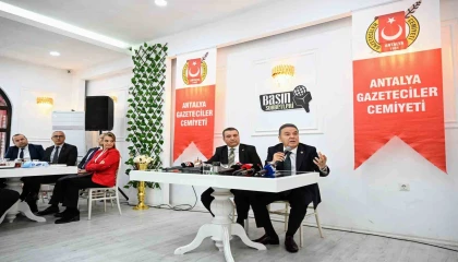 Muhittin Böcek: Antalyaya teleferiği yeniden kazandıracağız