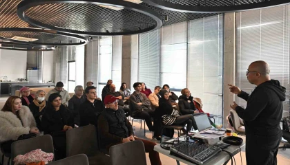 Muratpaşada podcast meraklıları bir araya geldi