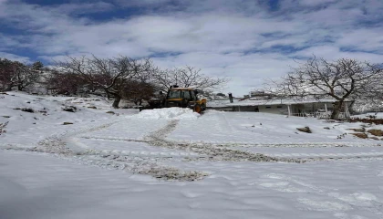 Onikişubat Belediyesinin karla mücadelede başarısı takdir topluyor