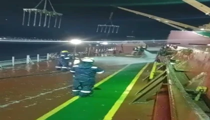 Sanko Limanında kuru yük gemisinde çıkan yangın büyük ölçüde kontrol altına alındı