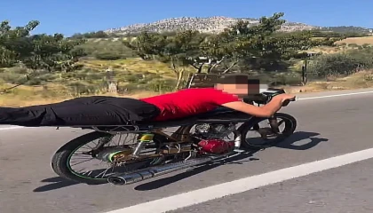 Tehlikeli motosiklet kullanan iki kişiye 10 bin lira ceza