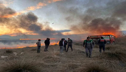Yamadı Gölünde 10 günde üçüncü yangın: 50 hektar alan yandı, 1 şüpheli gözaltında