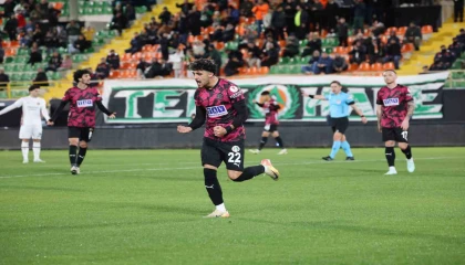Ziraat Türkiye Kupası: Alanyaspor: 3 - Fatih Karagümrük: 1 (İlk yarı)