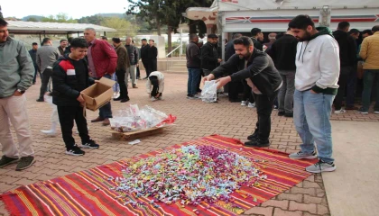 150 yıllık gelenek, bayram coşkusunu şekere dönüştürüyor