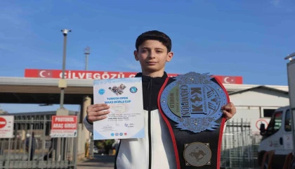 8 yıl önce savaştan kaçıp Türkiyeye sığınan baba ve şampiyon oğlu, Ramazan Bayramı heyecanını yıllar sonra ailesiyle yaşayacak