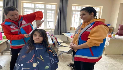 Adanada çocuklara bayram sürprizi