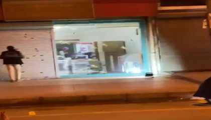 Adanada gece işyeri kurşunladı