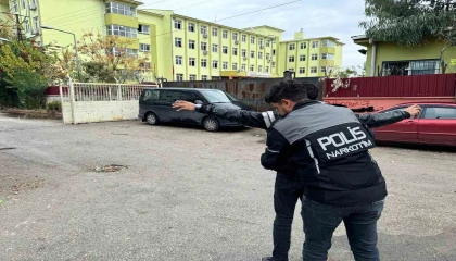 Adanada okul çevrelerinde ‘Narko Alan Uygulaması gerçekleştirildi