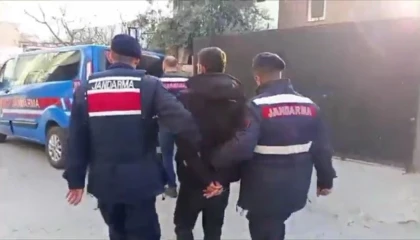 Adanada vatandaşları 100 milyon lira zarara uğratan çeteye operasyon: 8 gözaltı