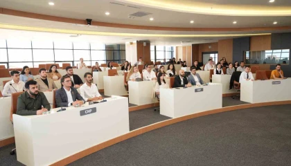 Alanyada gençler için yerel yönetimler 101 eğitimi tamamlandı