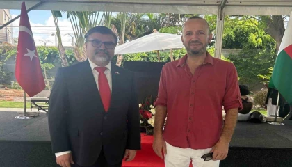 ALKÜlü akademisyenler, Afrikada