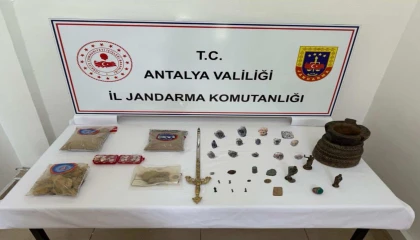 Antalyada 75 parça arkeolojik eser satılmadan yakalandı