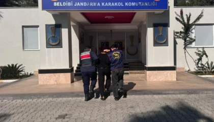 Antalyada aranan 214 şahıs yakalandı