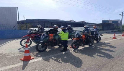 Antalyada jandarmanın motosiklet denetiminde 114 araç trafikten men edildi